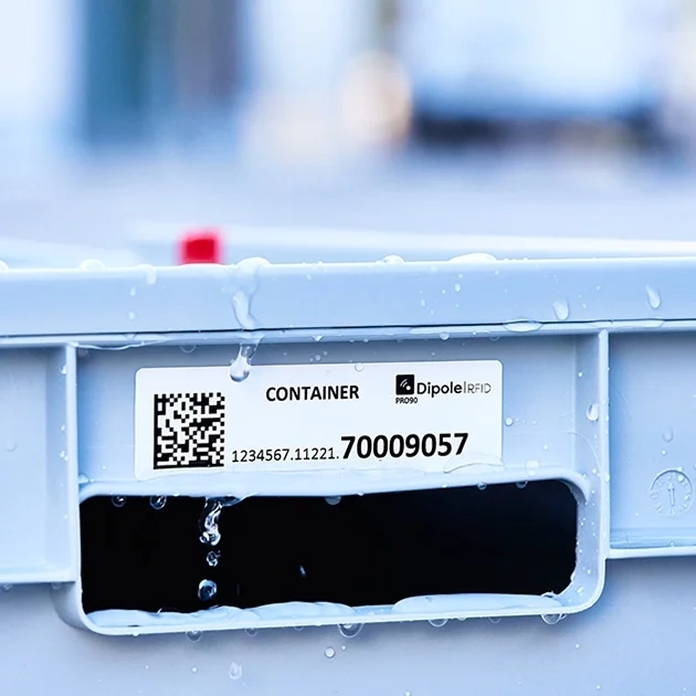Robust RFID Labels Dipole Application